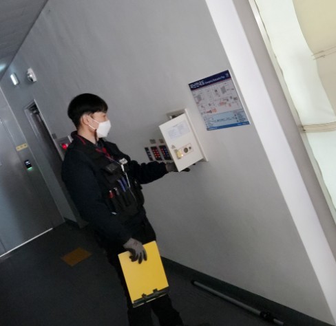 방화셔터제어반점검.jpg